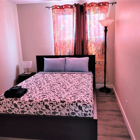 Cozy 4 Bedroom Townhouse - Peaceful Feel Of Home ウィニペグ エクステリア 写真