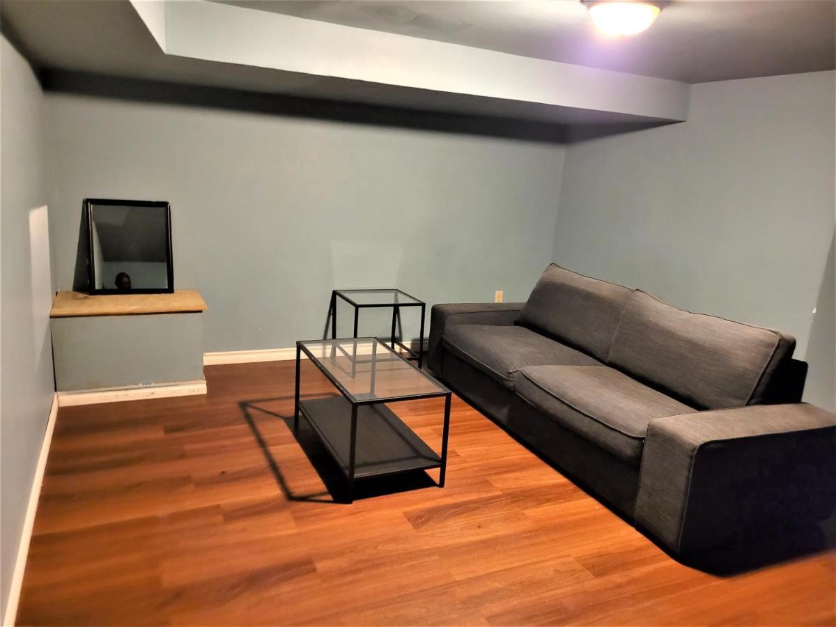 Cozy 4 Bedroom Townhouse - Peaceful Feel Of Home ウィニペグ エクステリア 写真